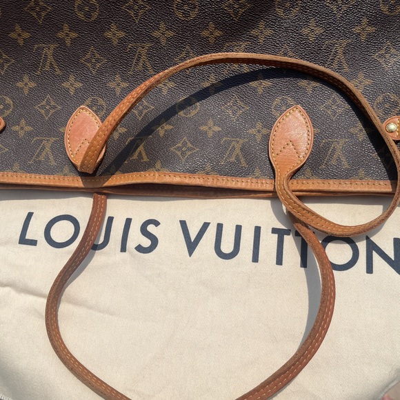 Louis Vuitton Neverfull AND Wristlet (hot pink inside) w/dust bag - Picture 9 of 17